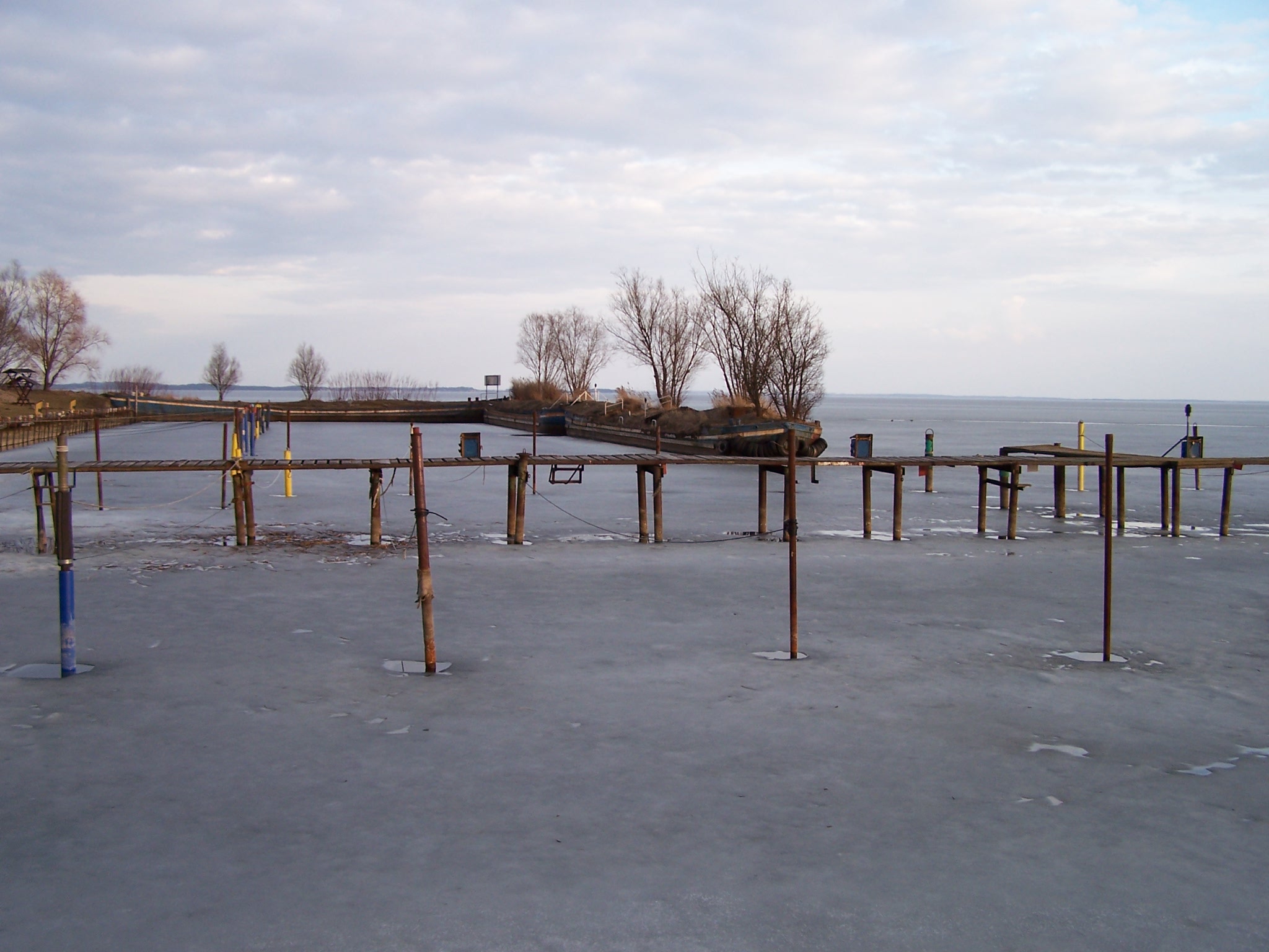 Zempiner Hafen im Winter